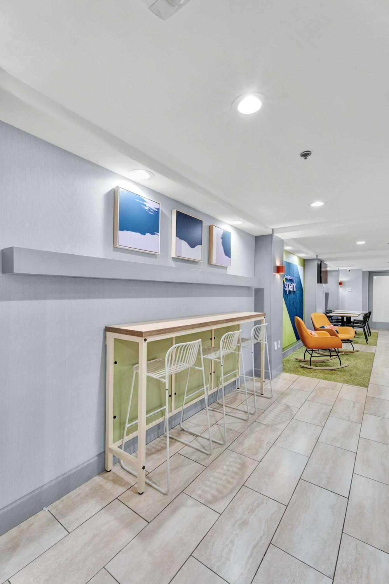 Spark By Hilton Plymouth Exterior foto